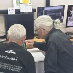 シニアパソコン教室受講風景